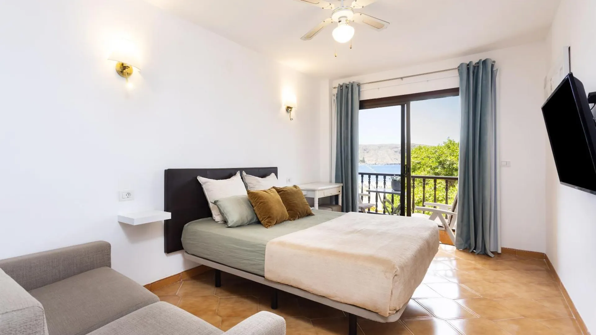 Classbnb - Seafront Studio With Beach View In The Center Of Los Cristianos Los Cristianos  0*, Los Cristianos (Tenerife) Spain